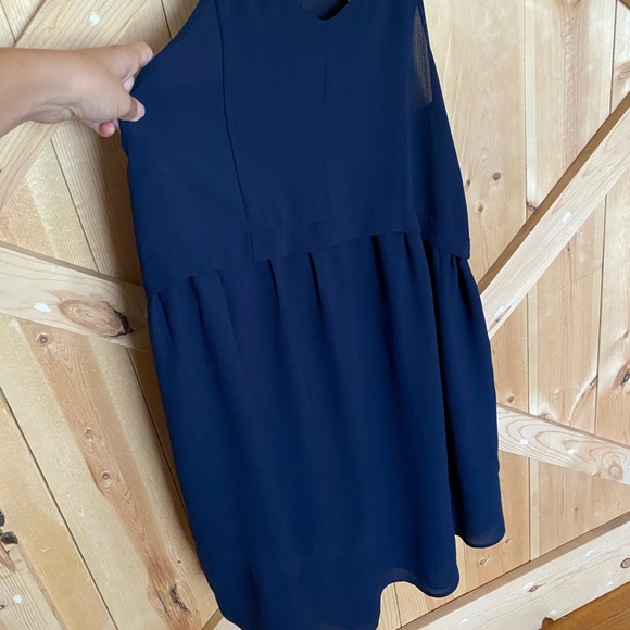 Dress - Picture 4 of 6